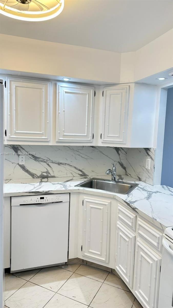 Photo of 701 Three Islands Blvd  #315, Hallandale Beach, Florida, 33009 - Updated Kitchen
