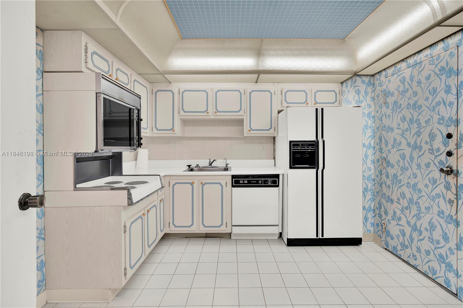 See details 1709 2 / 2 1087 sq. ft. $ 2025-07-24 0 Photo