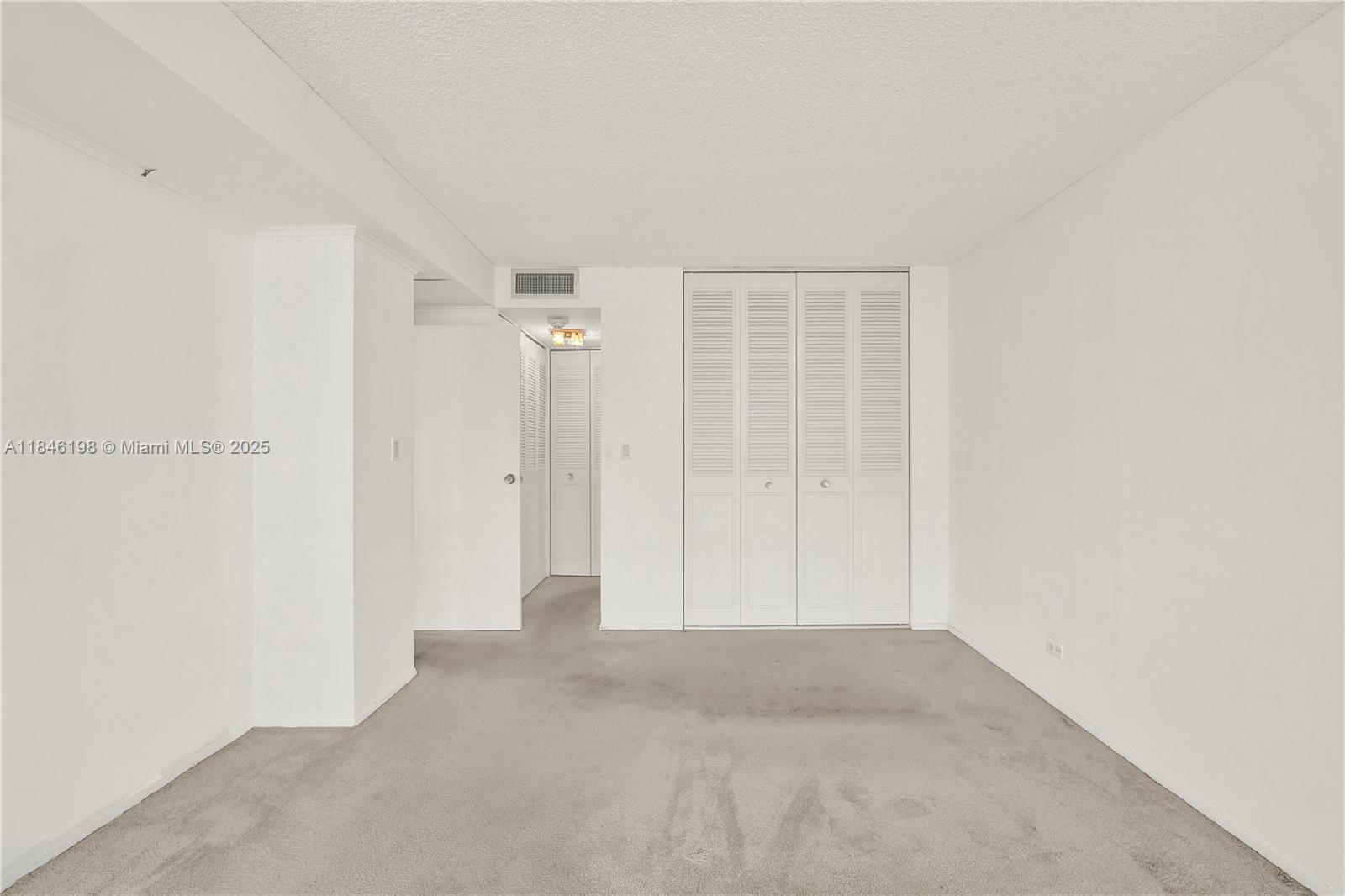 See details 1709 2 / 2 1087 sq. ft. $ 2025-07-24 0 Photo