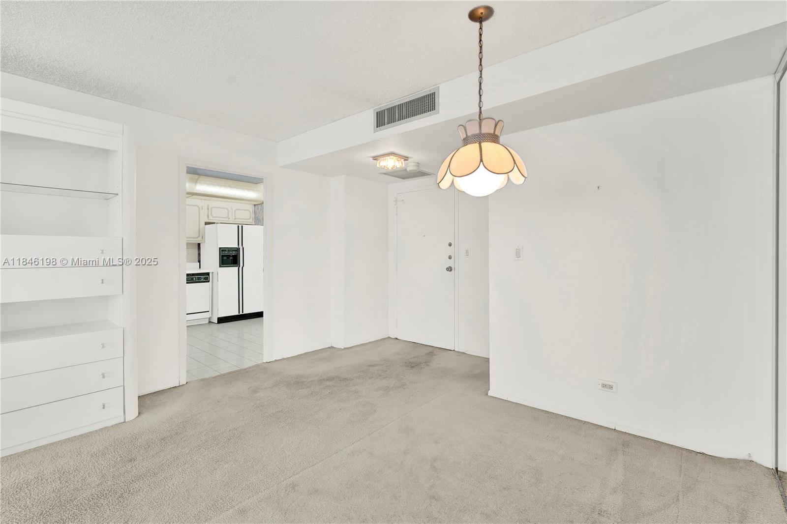 See details 1709 2 / 2 1087 sq. ft. $ 2025-07-24 0 Photo