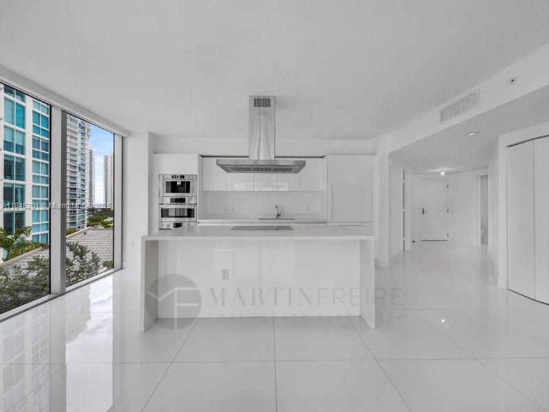 Ver detalles 4-701 3 / 4 1892 sq. ft. $ 2025-07-24 0 foto