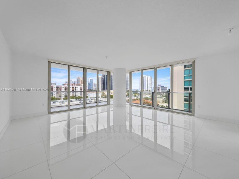 Ver detalles 4-701 3 / 4 1892 sq. ft. $ 2025-07-24 0 foto