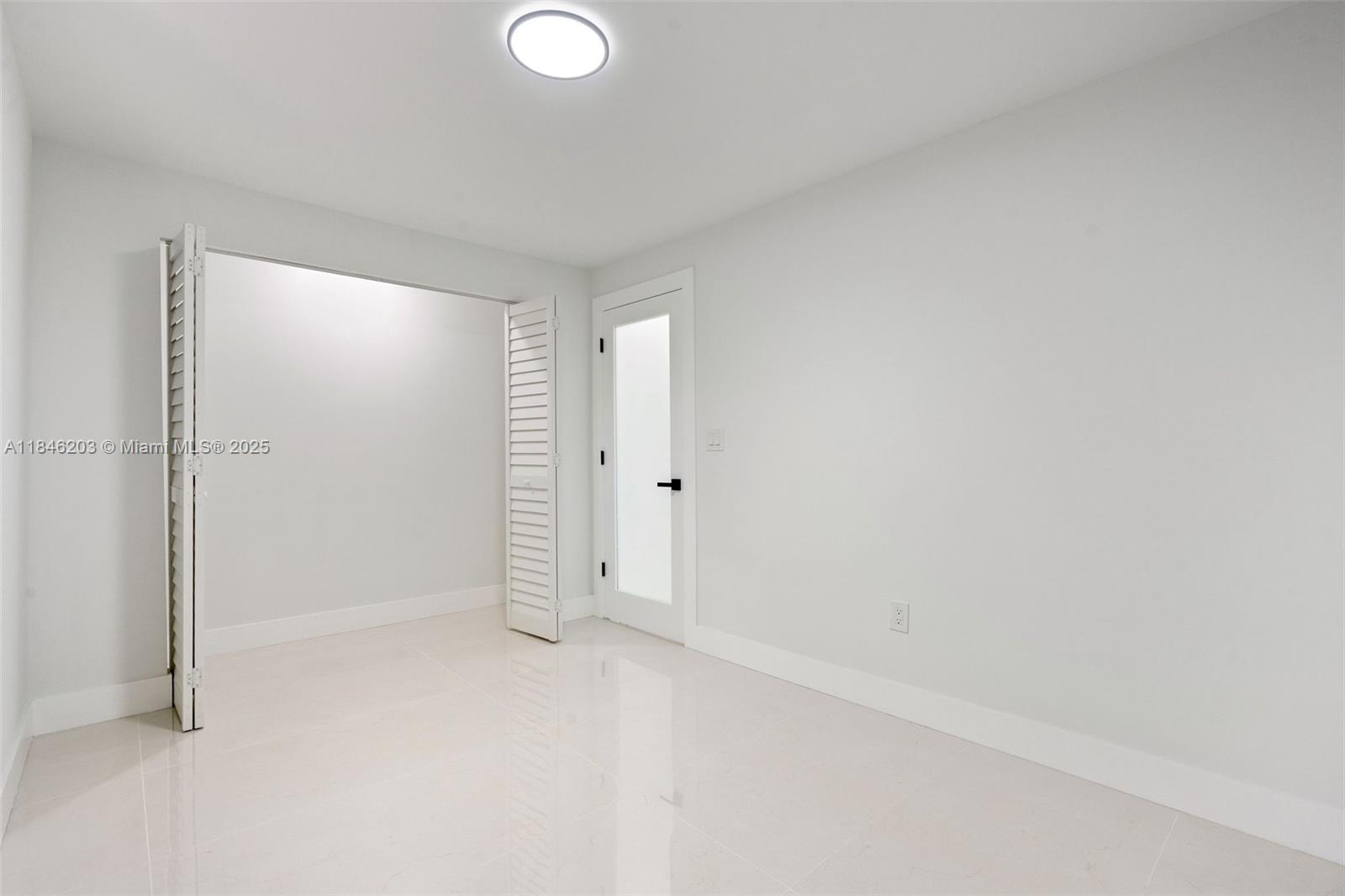 See details / 1340 sq. ft. $ 2025-07-24 0 Photo
