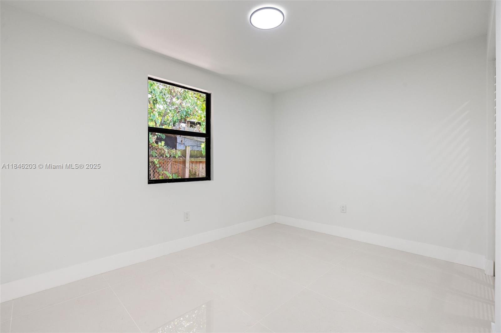See details / 1340 sq. ft. $ 2025-07-24 0 Photo