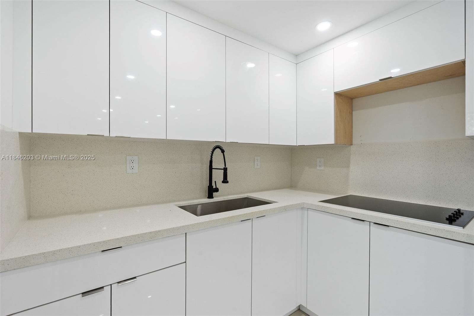 See details / 1340 sq. ft. $ 2025-07-24 0 Photo