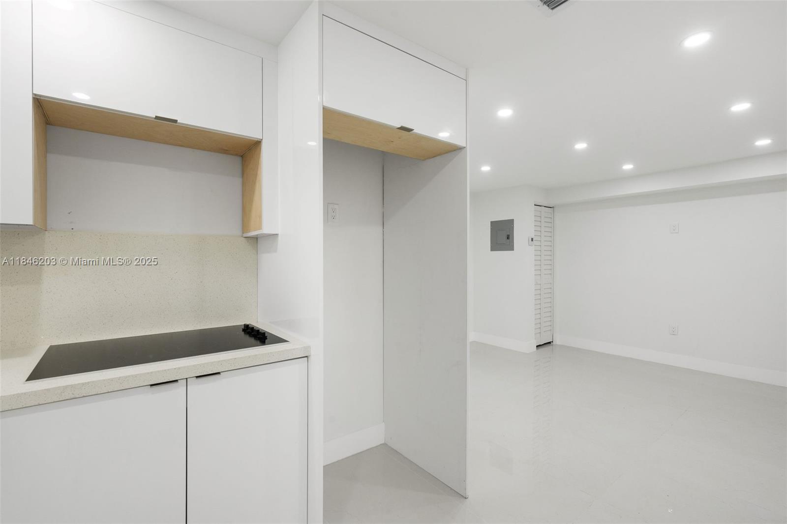 See details / 1340 sq. ft. $ 2025-07-24 0 Photo