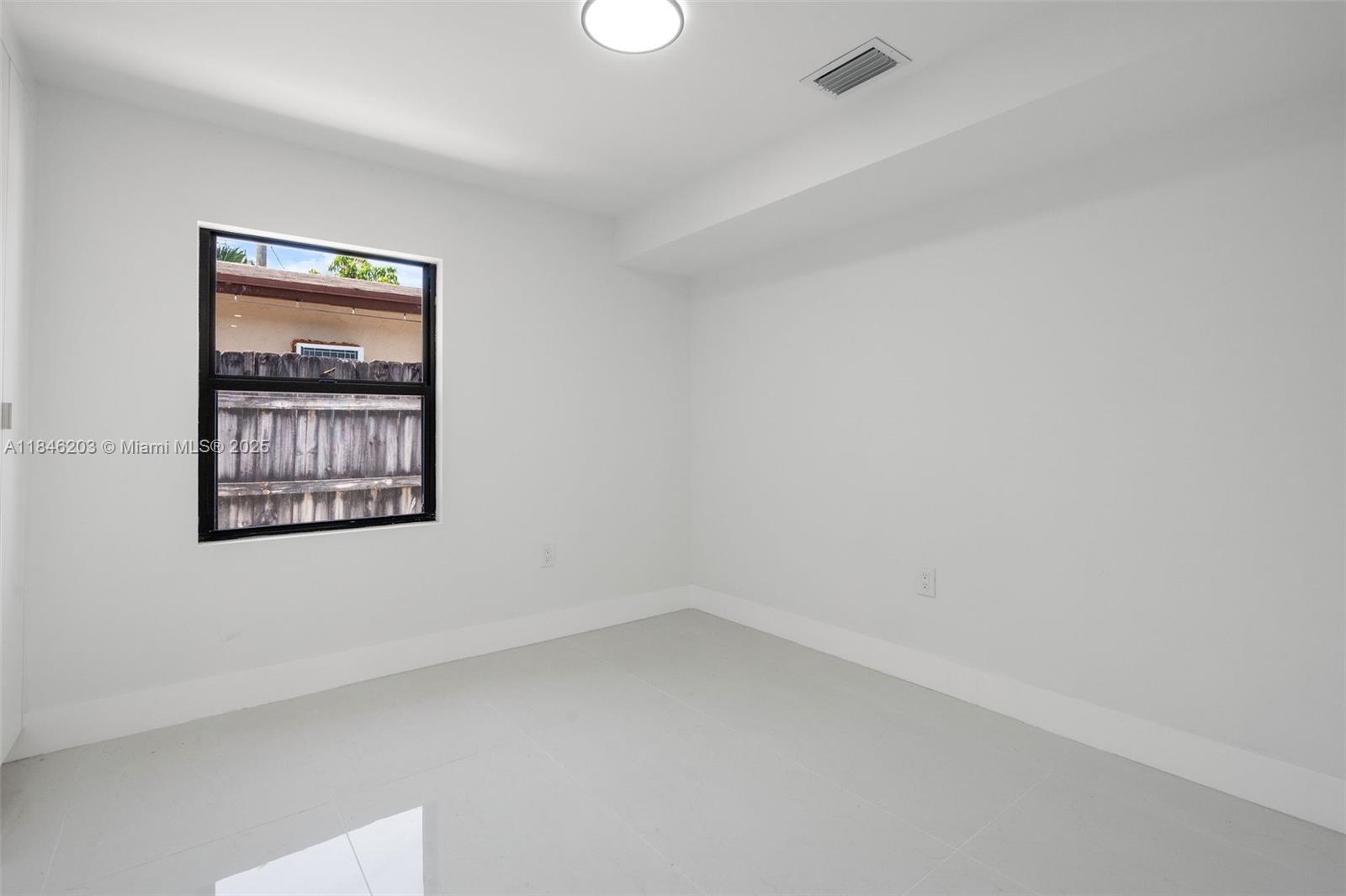 See details / 1340 sq. ft. $ 2025-07-24 0 Photo