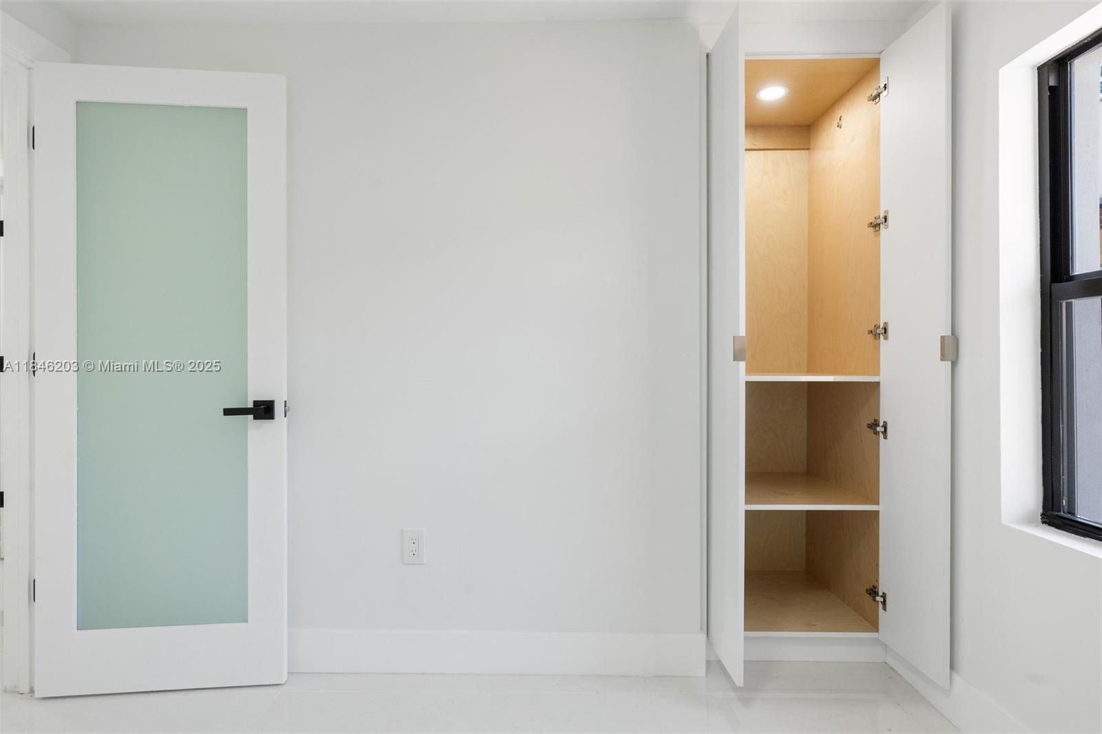 See details / 1340 sq. ft. $ 2025-07-24 0 Photo