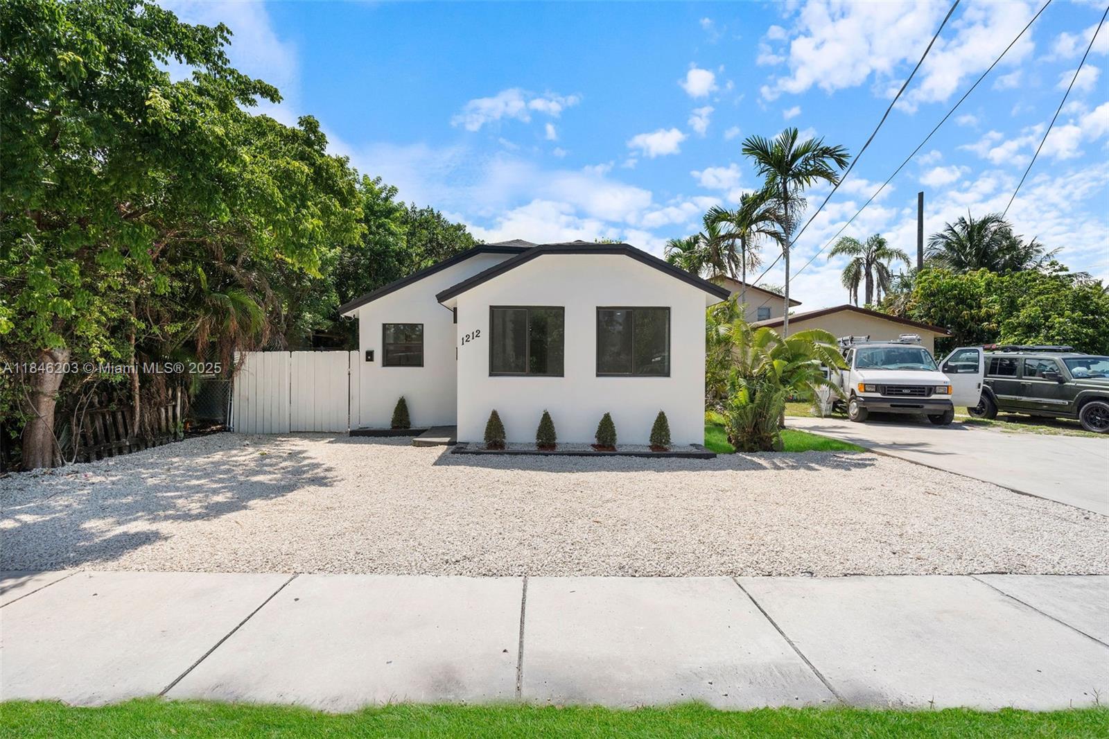 See details / 1340 sq. ft. $ 2025-07-24 0 Photo