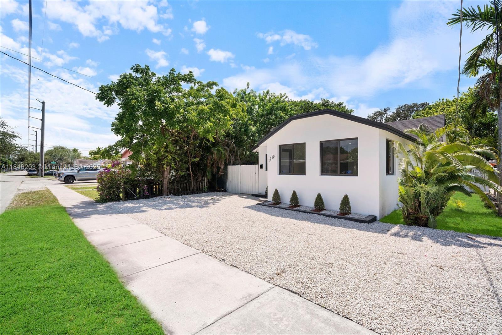 See details / 1340 sq. ft. $ 2025-07-24 0 Photo