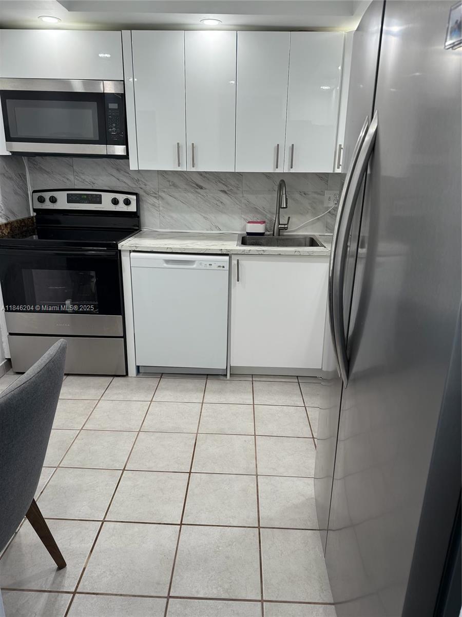 Photo of 2017 Ocean Dr  #1405, Hallandale Beach, Florida, 33009 - 