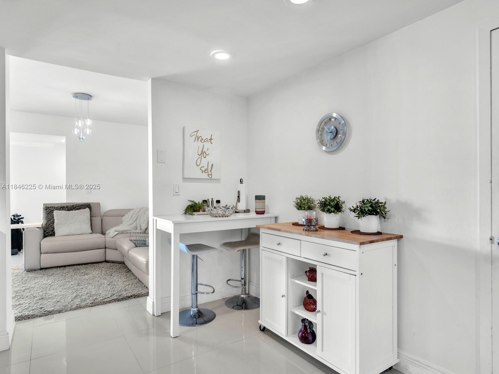 Photo of 2030 Ocean Dr  #1414, Hallandale Beach, Florida, 33009 - 