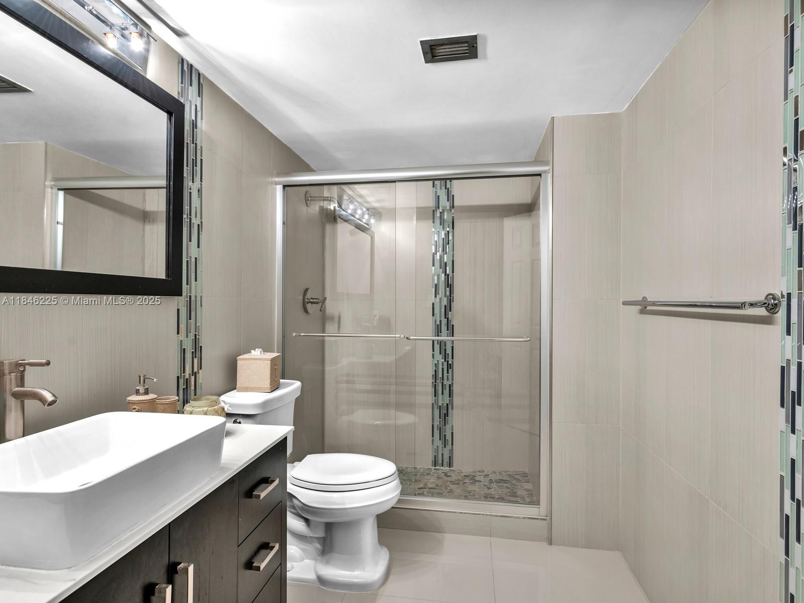 Photo of 2030 Ocean Dr  #1414, Hallandale Beach, Florida, 33009 - 