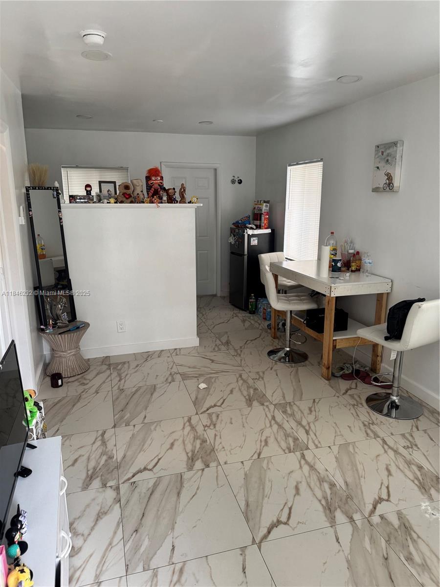 Ver detalles / sq. ft. $ 2025-07-24 0 foto