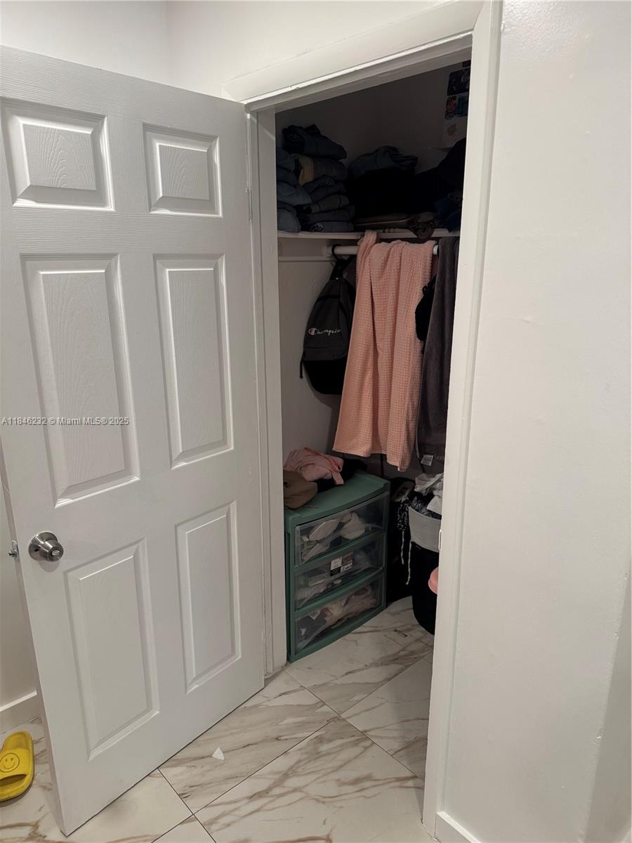 Ver detalles / sq. ft. $ 2025-07-24 0 foto