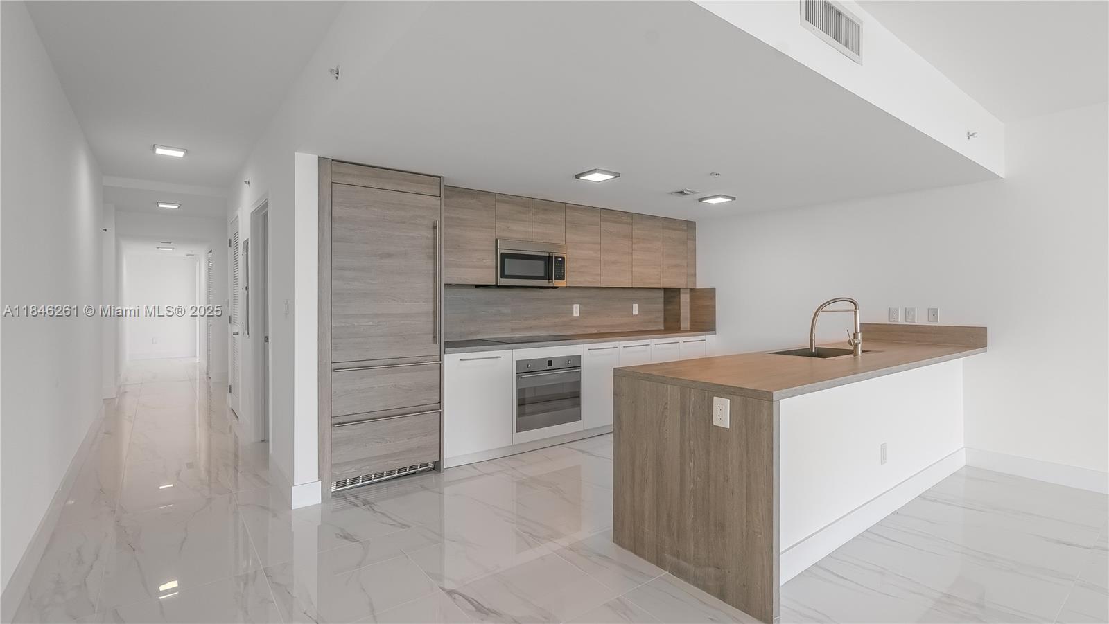 Photo of 400 Sunny Isles Blvd  #1418, Sunny Isles Beach, Florida, 33160 - 