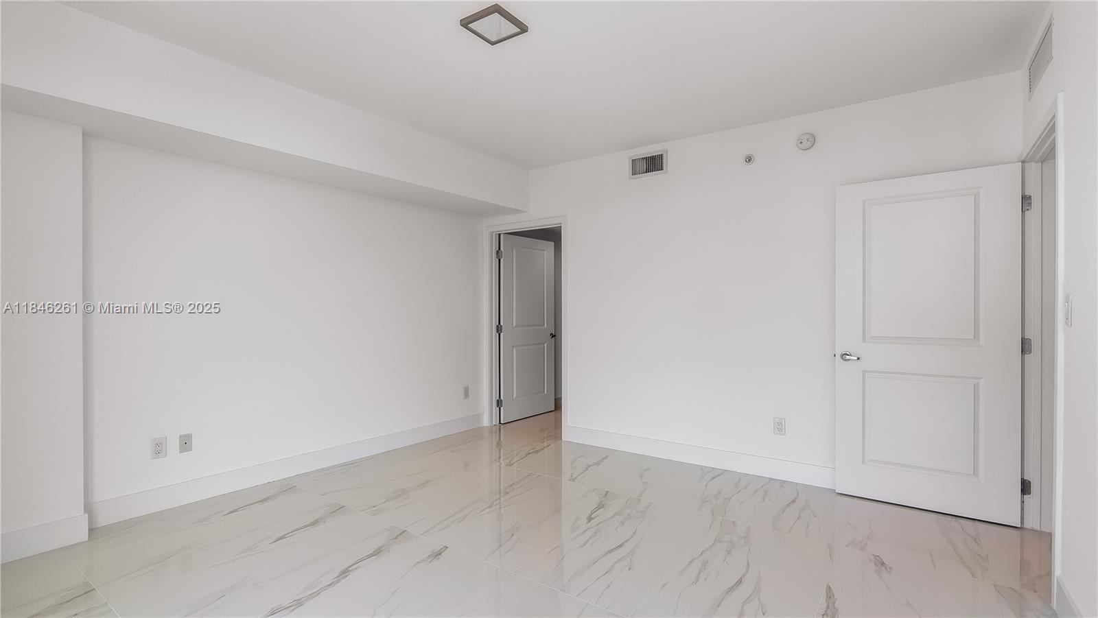 Photo of 400 Sunny Isles Blvd  #1418, Sunny Isles Beach, Florida, 33160 - 