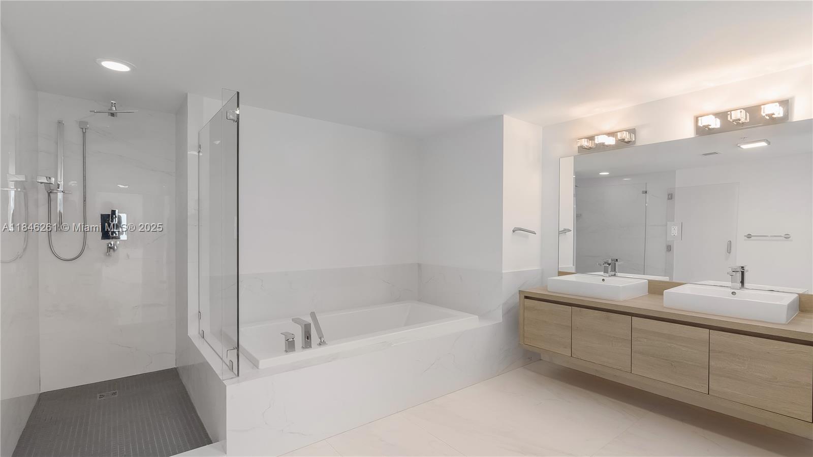 Photo of 400 Sunny Isles Blvd  #1418, Sunny Isles Beach, Florida, 33160 - 