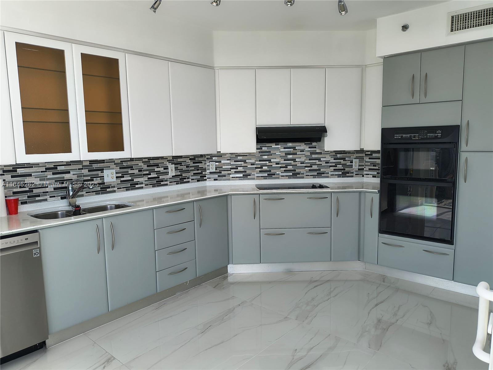 Photo of 19111 Collins Ave  #2906, Sunny Isles Beach, Florida, 33160 - Kitchen and Dinning Views