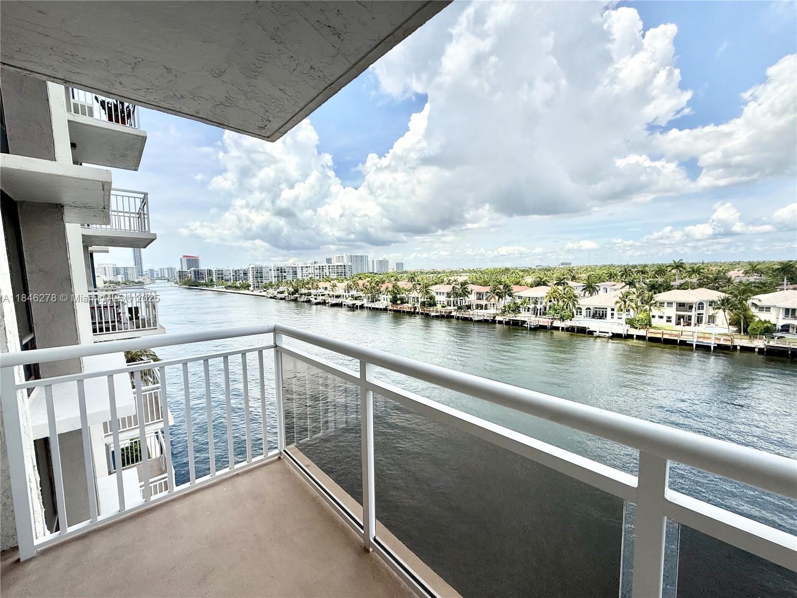 Photo of 1600 Ocean Dr  #7B, Hollywood, Florida, 33019 - Great intracoastal views