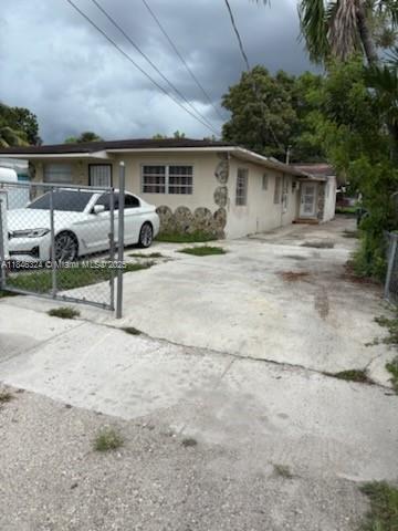 See details / 2015 sq. ft. $ 2025-07-24 0 Photo