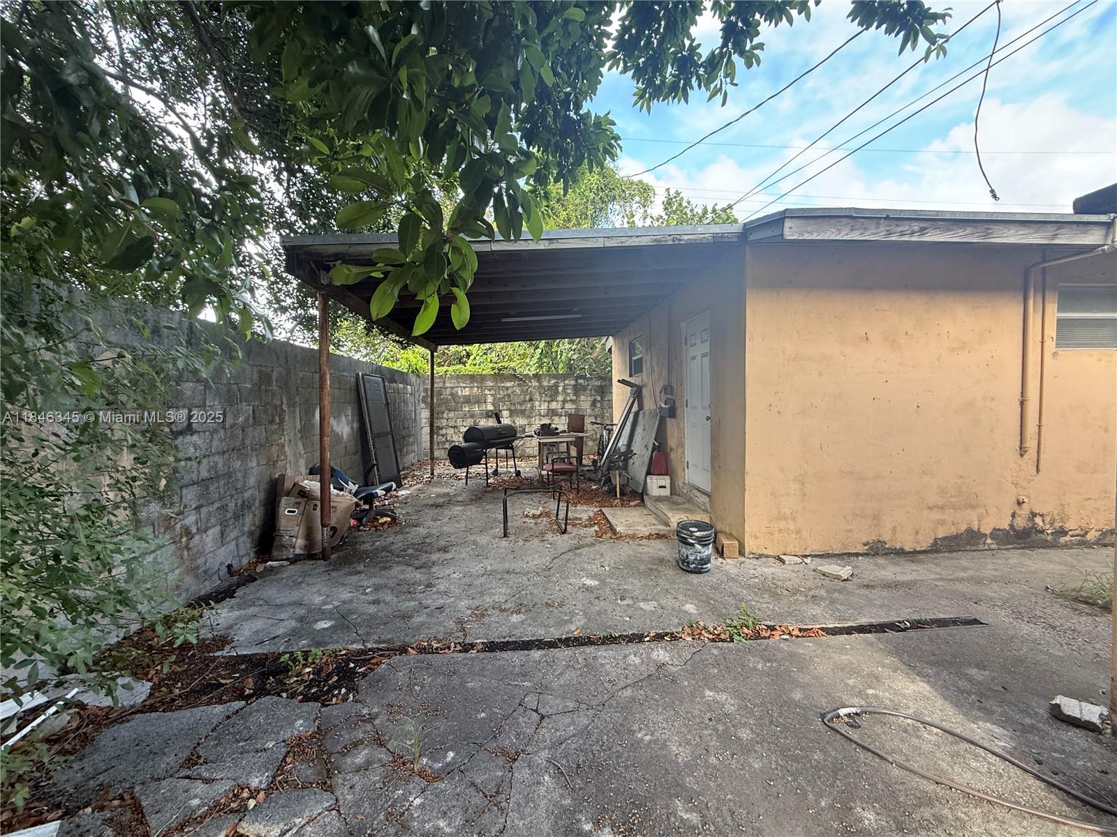 See details / 1940 sq. ft. $ 2025-07-24 0 Photo