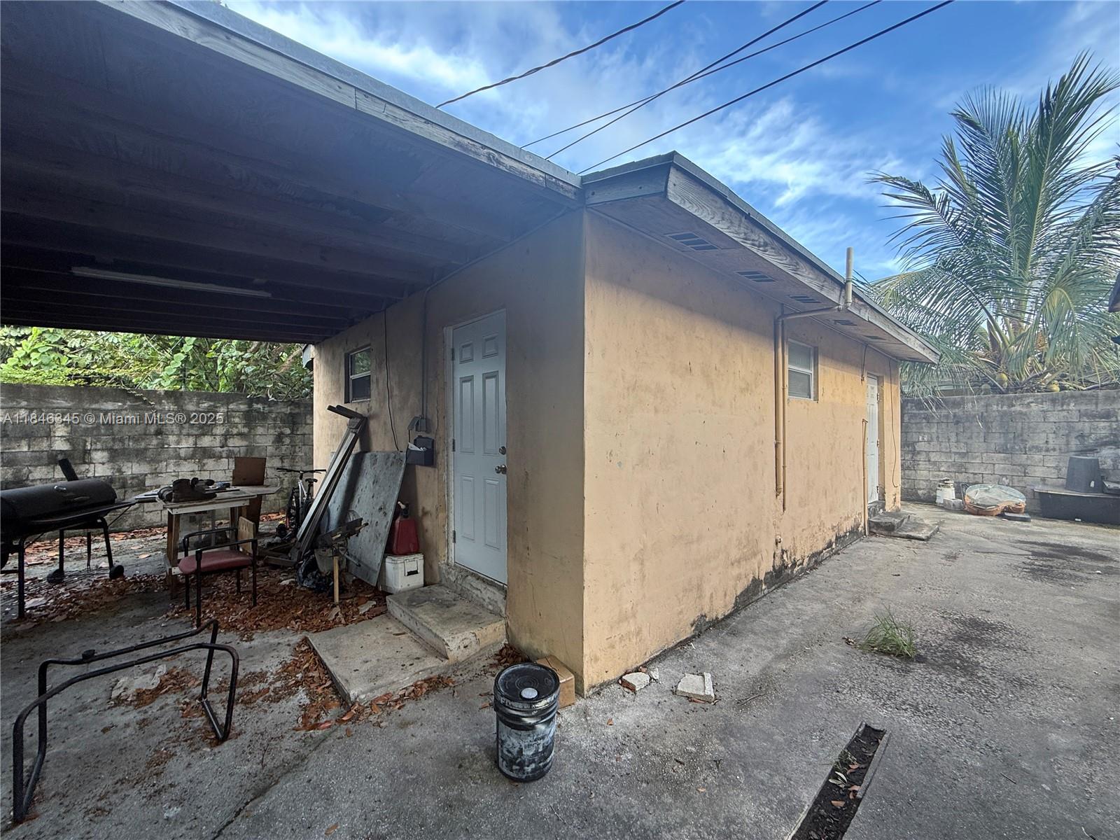 See details / 1940 sq. ft. $ 2025-07-24 0 Photo