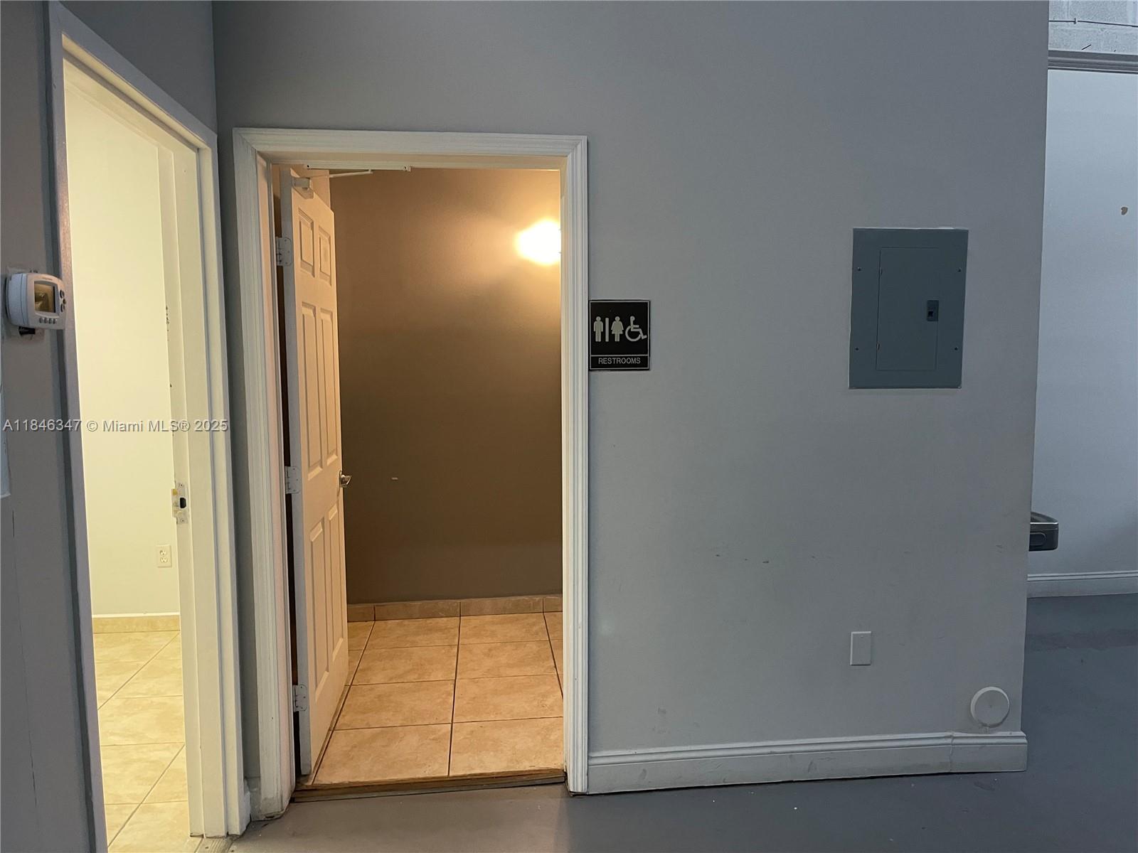 See details 2 / sq. ft. $ 2025-07-24 0 Photo