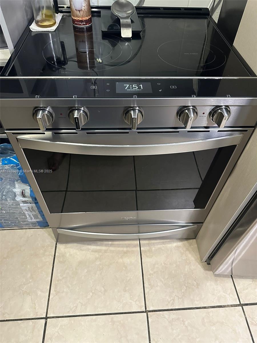 See details / sq. ft. $ 2025-07-24 0 Photo