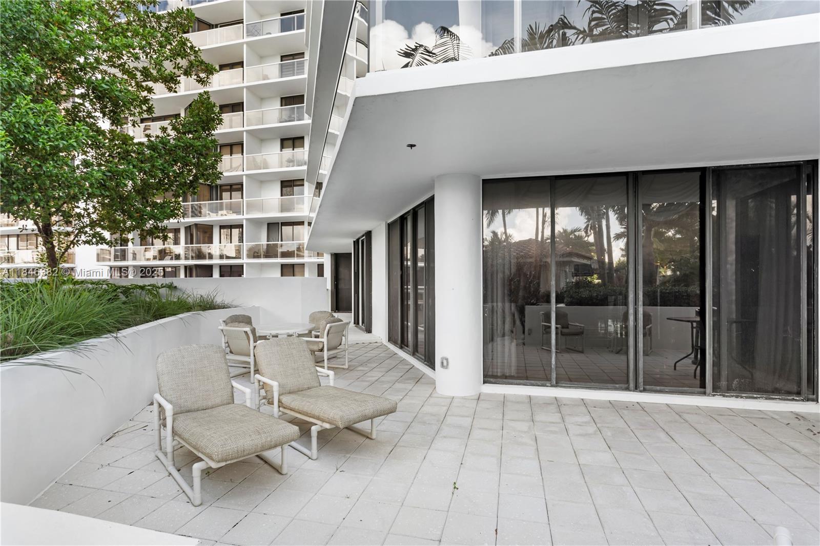 Photo of 20281 Country Club Dr  #207, Aventura, Florida, 33180 - 