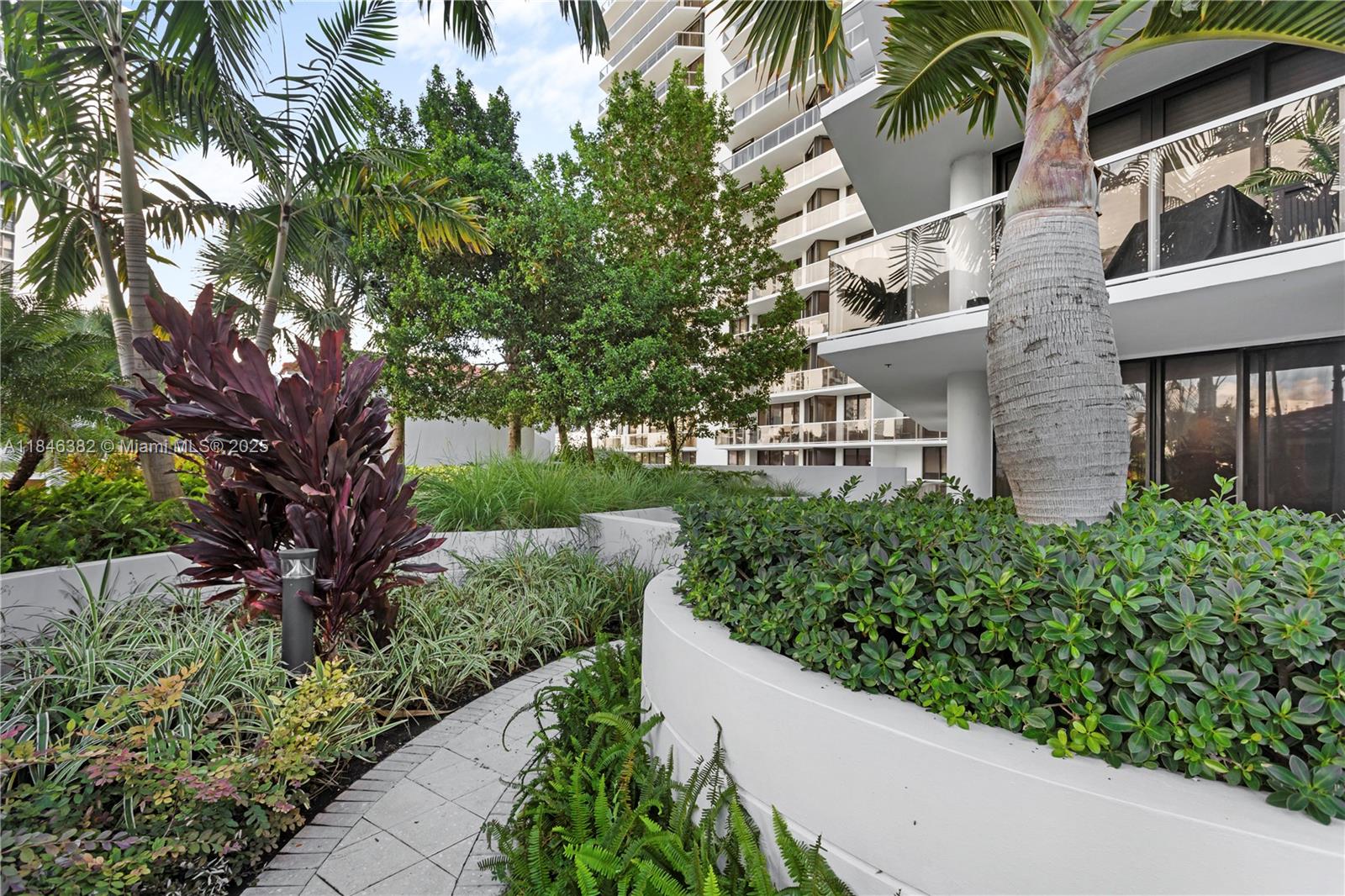 Photo of 20281 Country Club Dr  #207, Aventura, Florida, 33180 - 