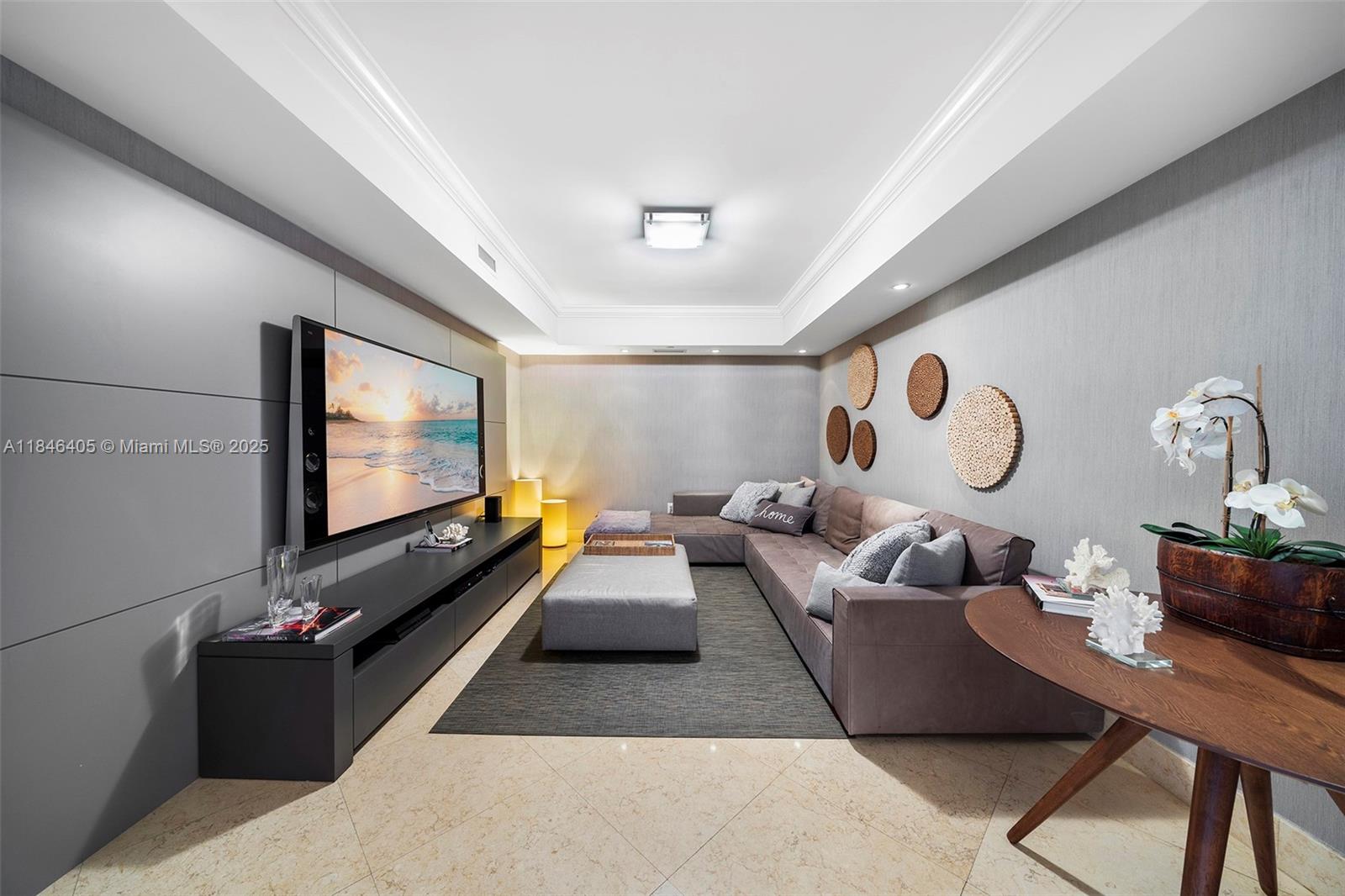 Ver detalles 1007 3 / 4 2840 sq. ft. $ 2025-07-24 0 foto