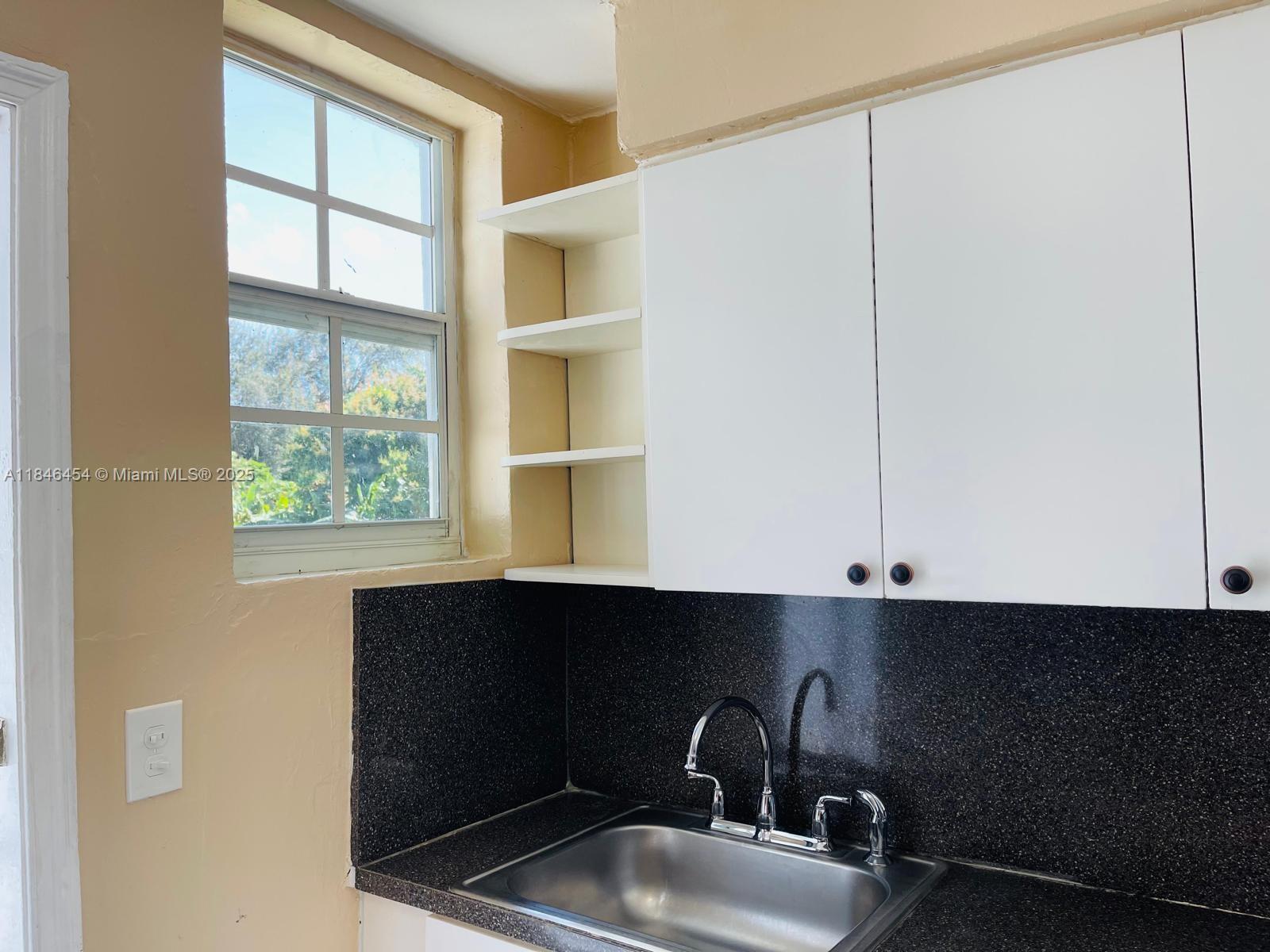 Ver detalles / 2563 sq. ft. $ 2025-07-24 0 foto