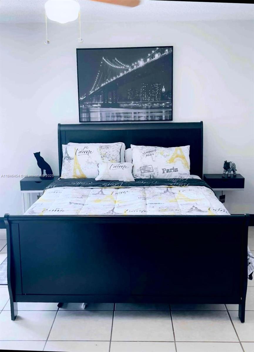 Ver detalles / 2563 sq. ft. $ 2025-07-24 0 foto