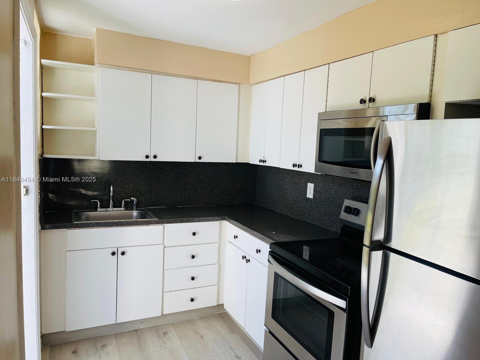 Ver detalles / 2563 sq. ft. $ 2025-07-24 0 foto