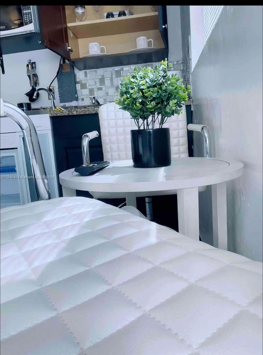 Ver detalles / 2563 sq. ft. $ 2025-07-24 0 foto