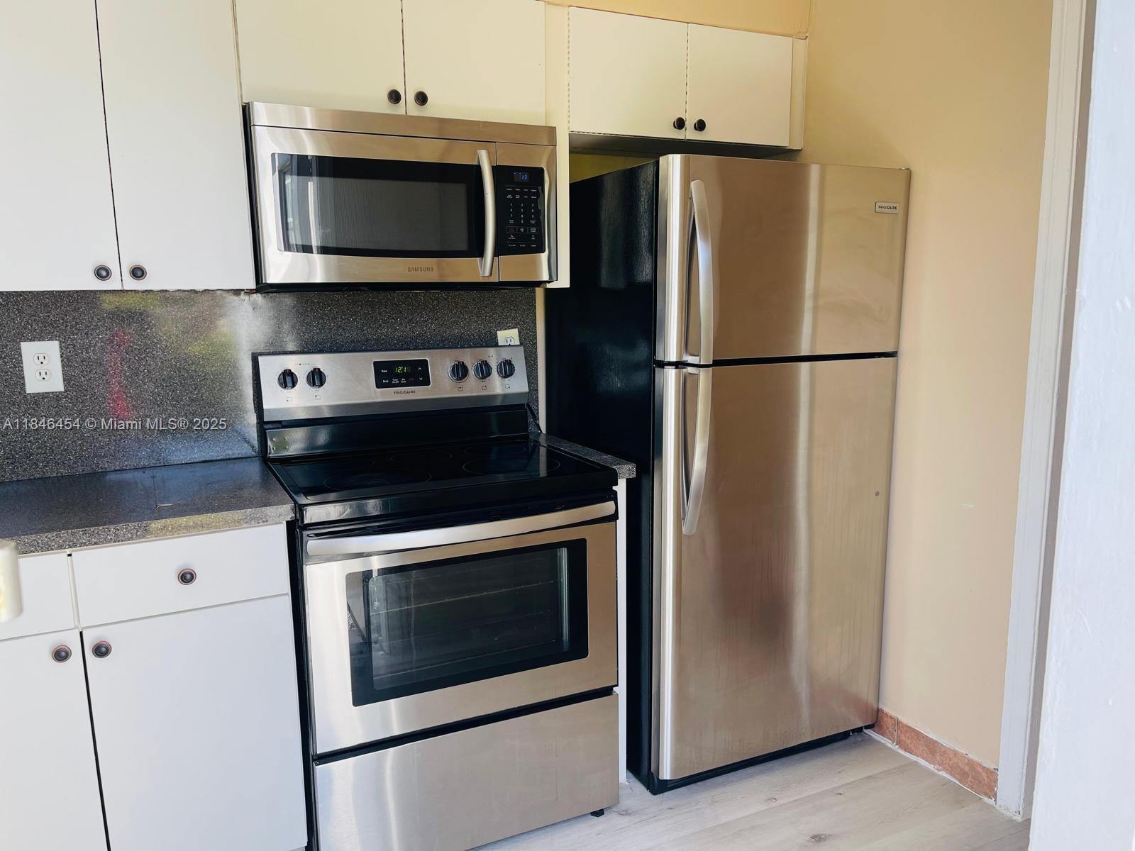 Ver detalles / 2563 sq. ft. $ 2025-07-24 0 foto