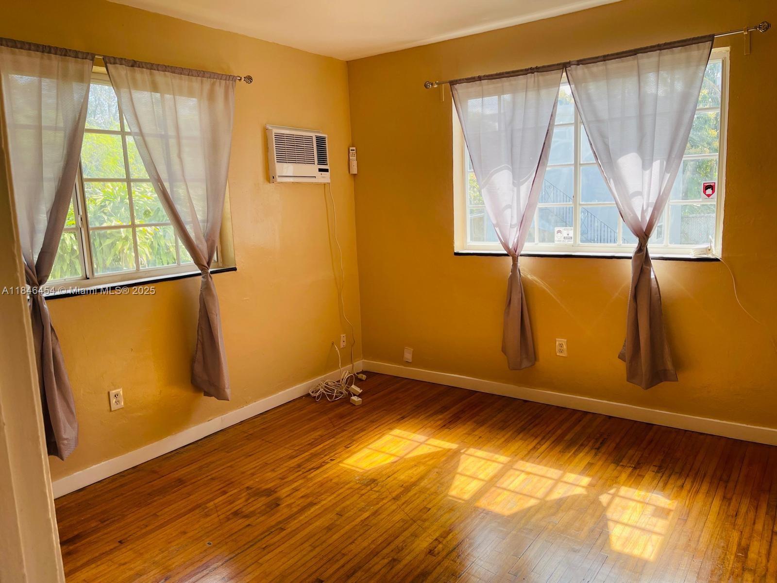 Ver detalles / 2563 sq. ft. $ 2025-07-24 0 foto