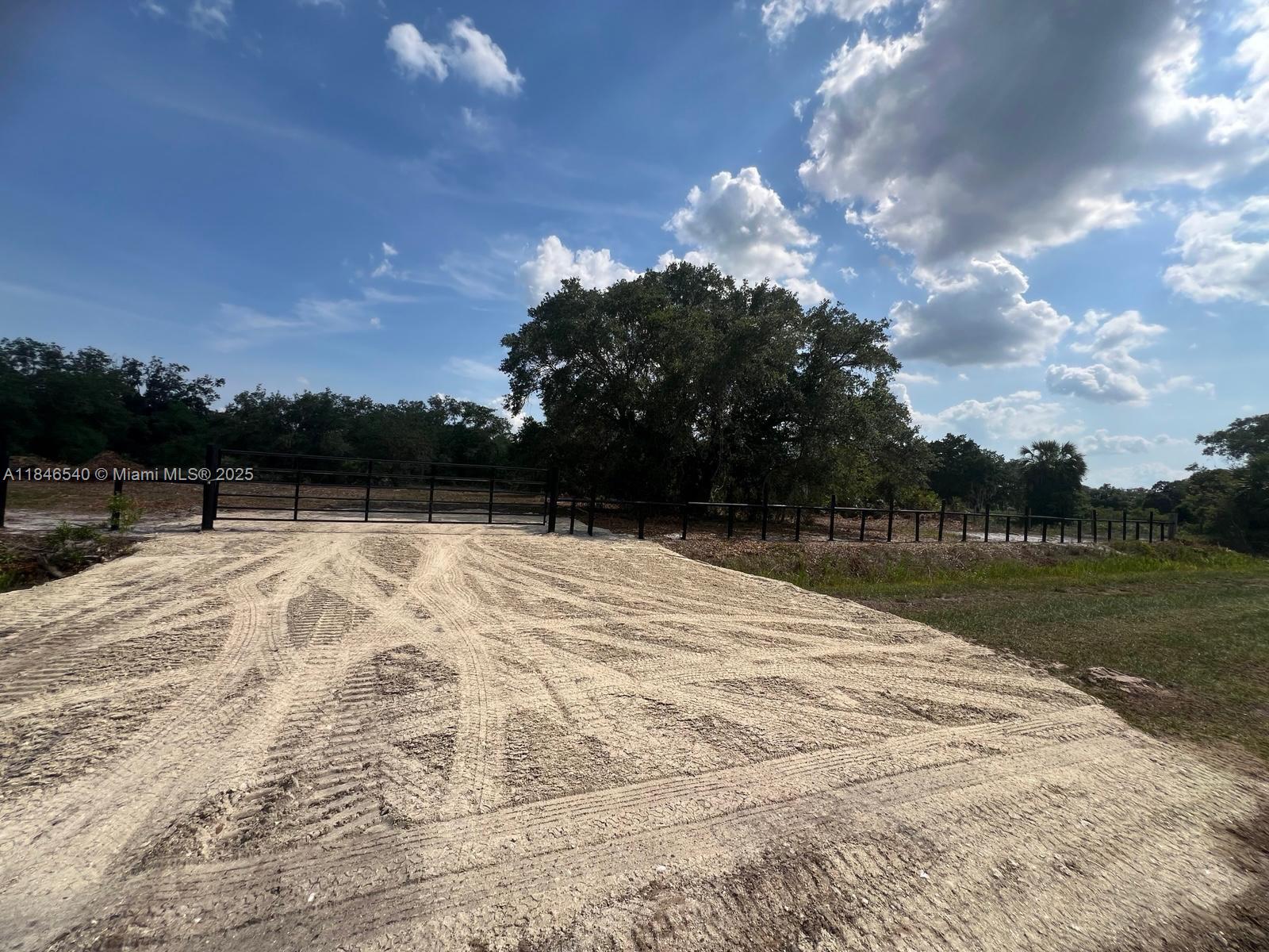See details / sq. ft. $ 2025-07-24 0 Photo