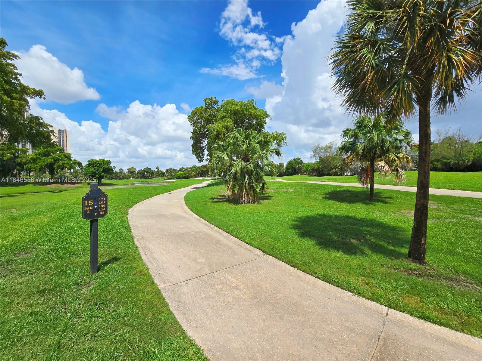 Photo of 20466 34th Ct (20466), Aventura, Florida, 33180 - Golf course