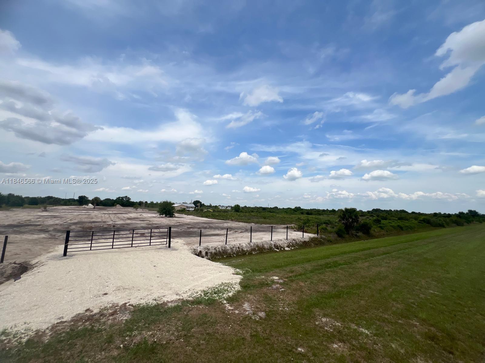 See details / sq. ft. $ 2025-07-24 0 Photo