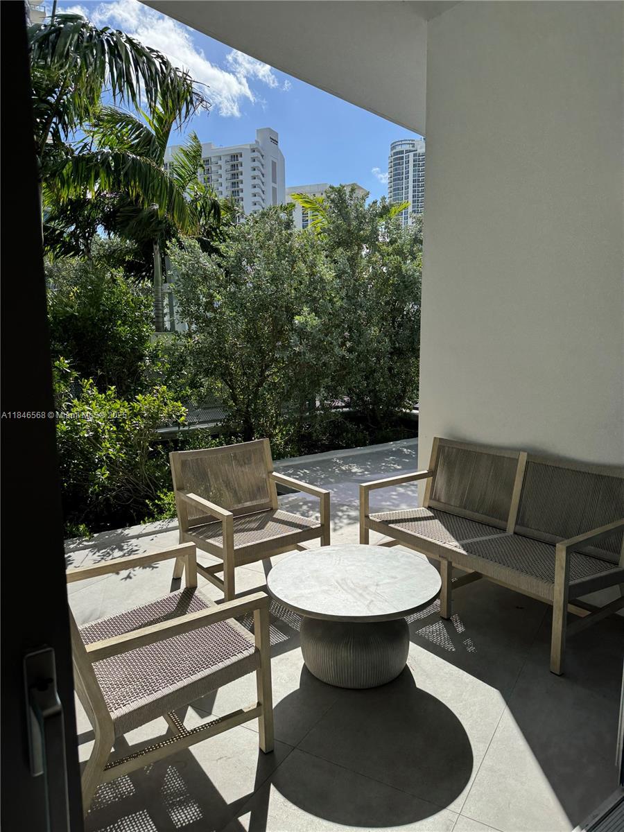 See details 402 2 / 3 1391 sq. ft. $ 2025-07-24 0 Photo