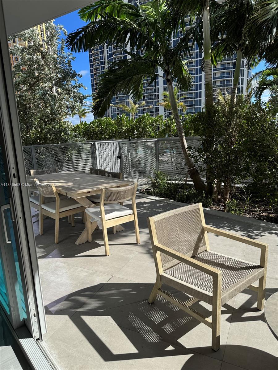 See details 402 2 / 3 1391 sq. ft. $ 2025-07-24 0 Photo
