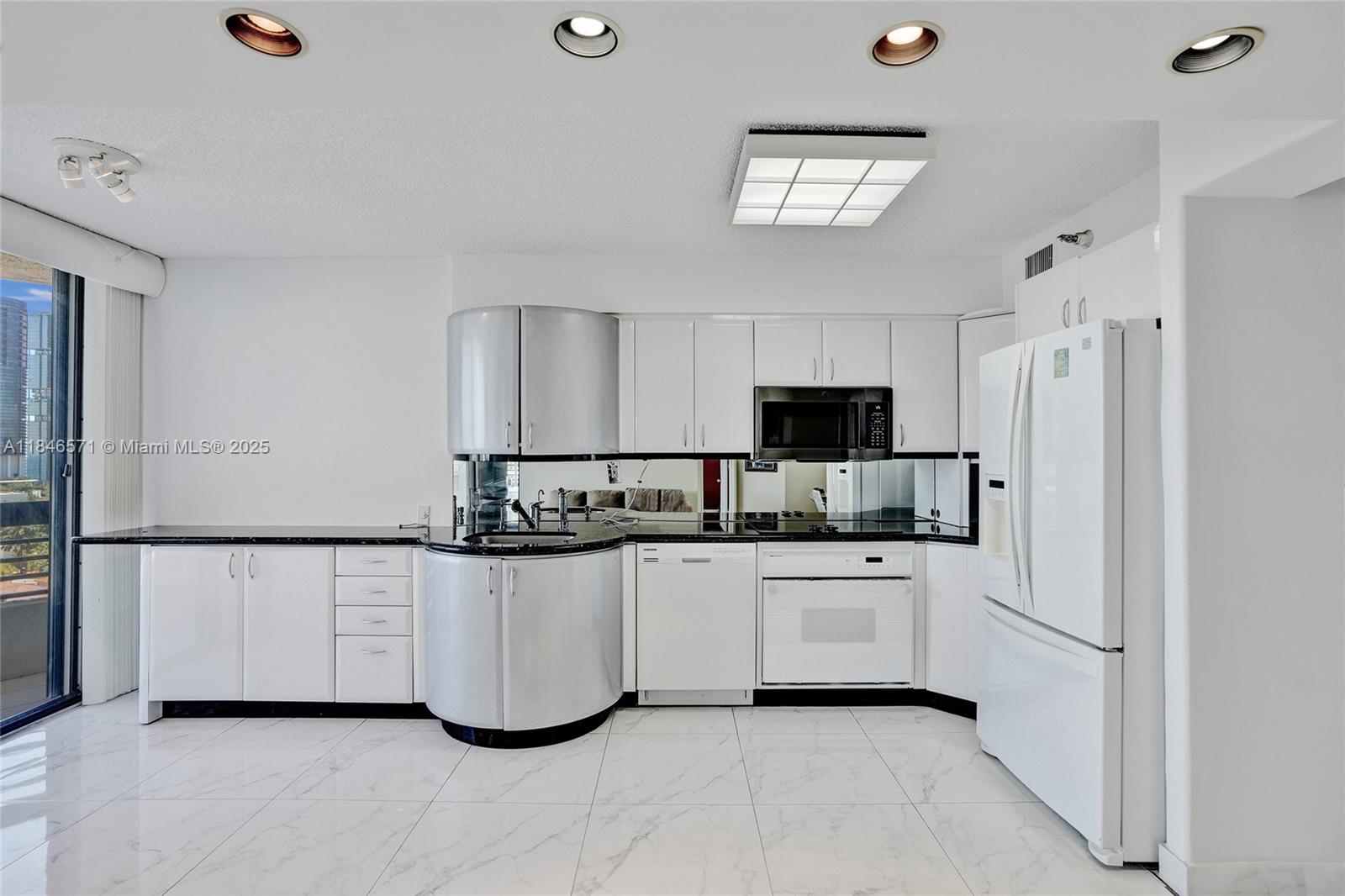 Photo of 19101 Mystic Pointe Dr  #1711, Aventura, Florida, 33180 - 