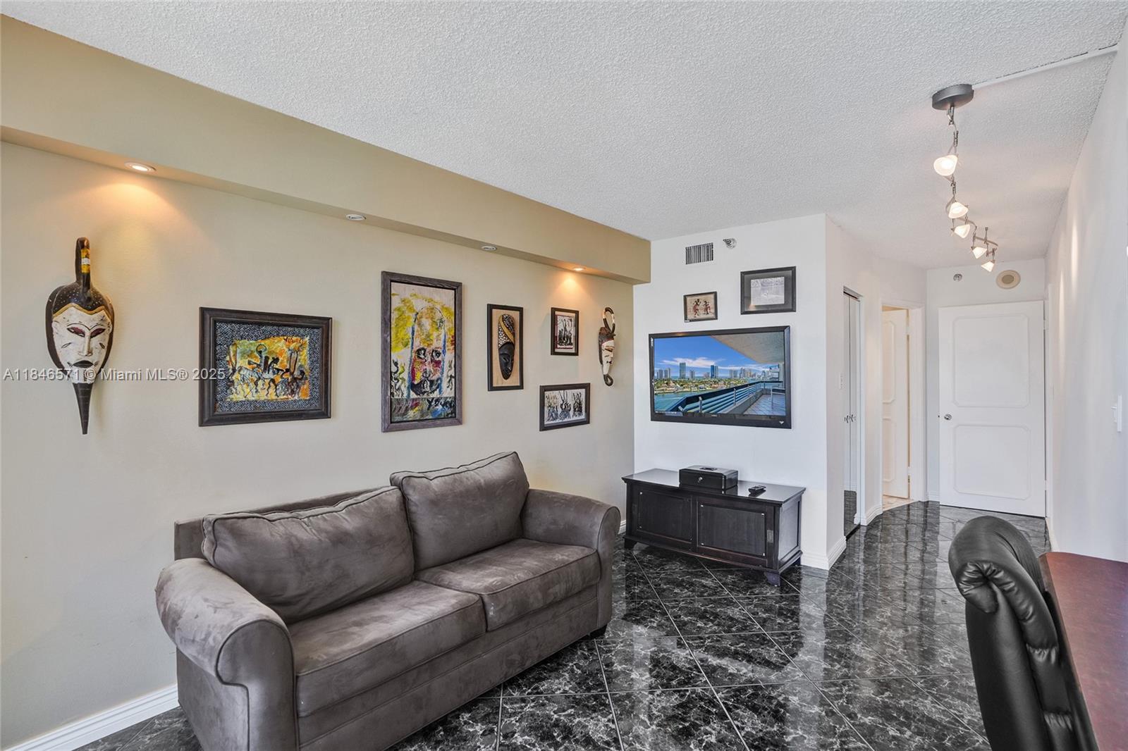 Photo of 19101 Mystic Pointe Dr  #1711, Aventura, Florida, 33180 - 
