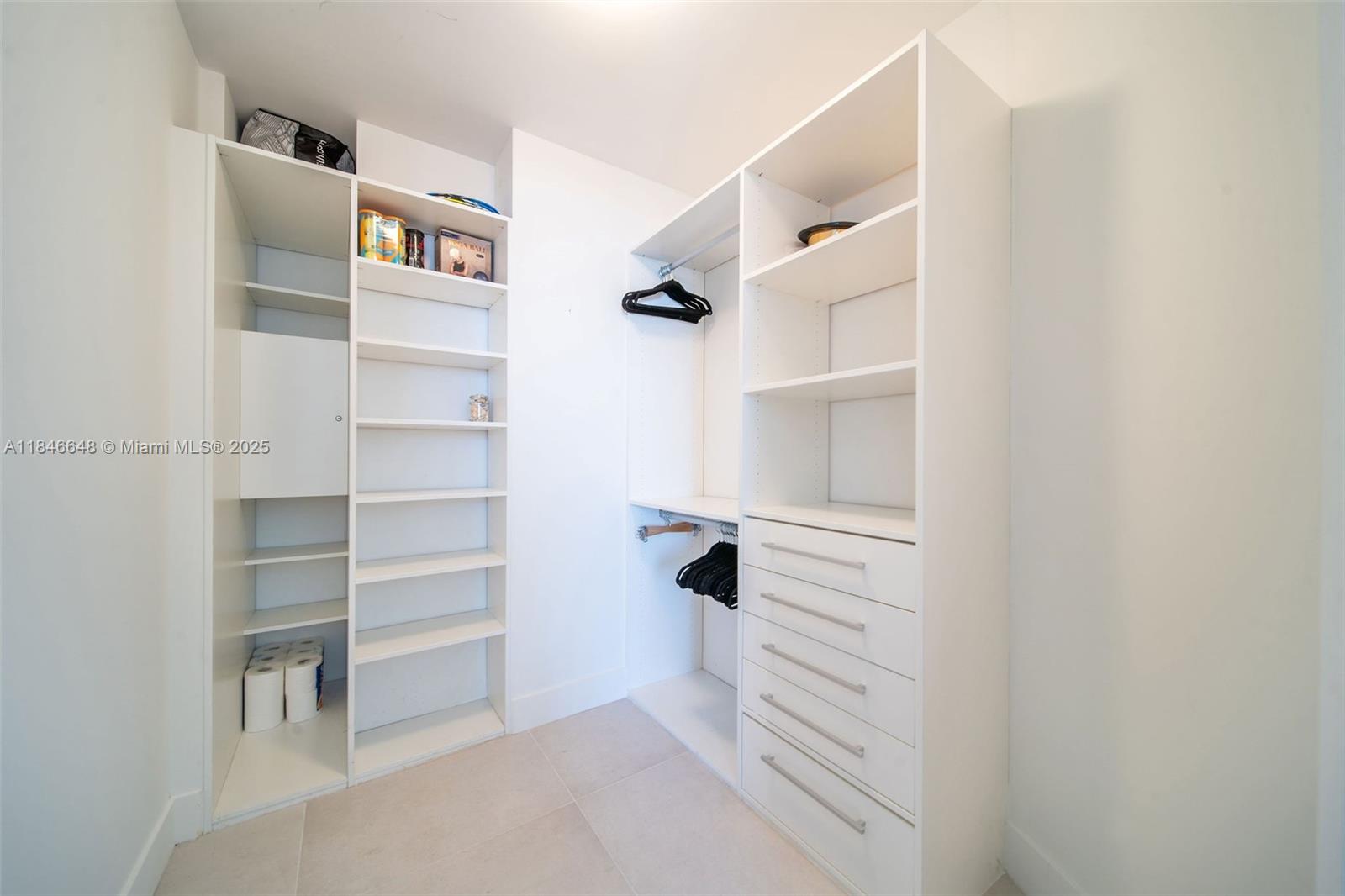 Ver detalles 1805 2 / 2 1463 sq. ft. $ 2025-07-24 0 foto
