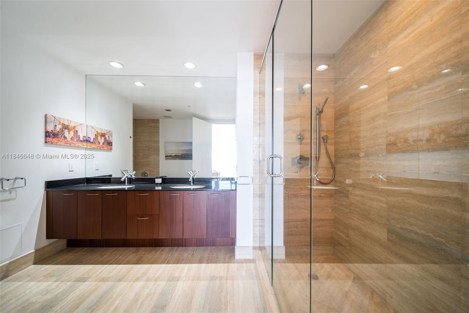 Ver detalles 1805 2 / 2 1463 sq. ft. $ 2025-07-24 0 foto