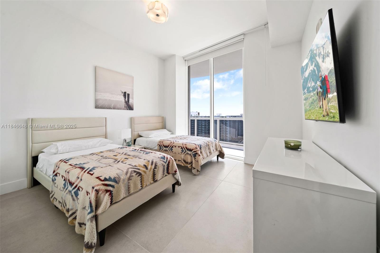 Ver detalles 1805 2 / 2 1463 sq. ft. $ 2025-07-24 0 foto