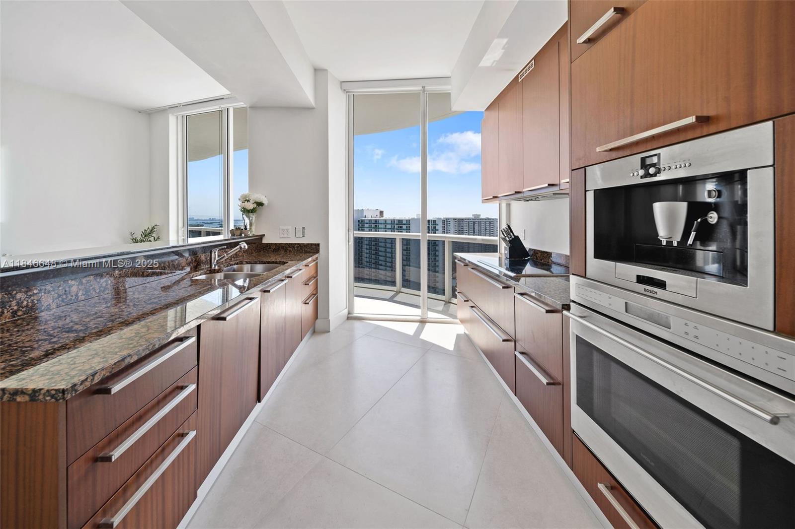 Ver detalles 1805 2 / 2 1463 sq. ft. $ 2025-07-24 0 foto