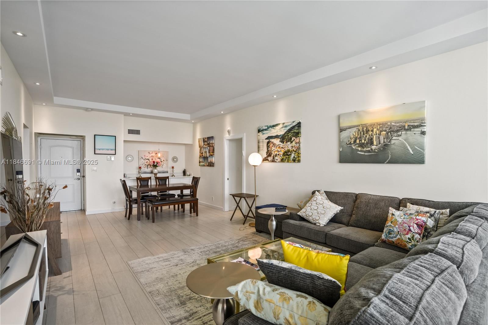 See details PH31 2 / 2 1357 sq. ft. $ 2025-07-24 0 Photo